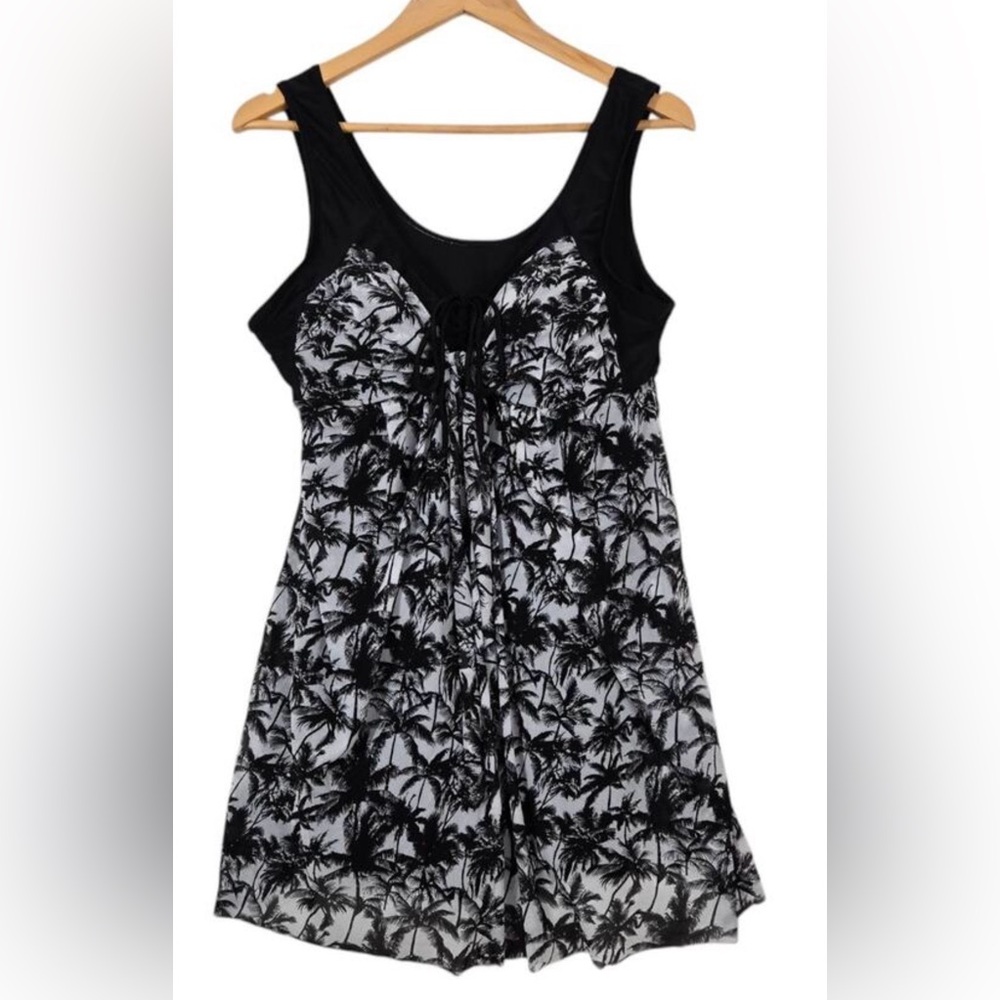 Wantdo Ladies Swim Dress Black and White Sz 16-18